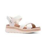 Sandalias Skechers Slip-ins Bobs Sun Ray Bright Take color blanco, con capellada de lino, tira de refuerzo en el empeine, ribete de yute en la entresuela, talón trasero Skechers Hands Free Slip-ins y plantilla acolchada Skechers Plush Foam.