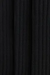 Pack de siete pares de medias deportivas negras de caña acanalada, confeccionadas en punto funcional con tecnología DryMove para absorber el sudor, con soporte en el arco y zonas de ventilación.