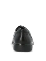 Zapato de vestir negro con tecnología waterproof, confeccionado en cuero con cordones y suela de poliuretano.