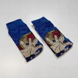Medias de caña media color azul con estampado del personaje Gaara de Naruto.