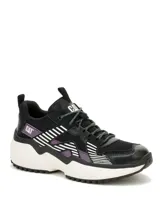 Sneaker Cat modelo Hasten Mesh, color negro con detalles en blanco y violeta. Presenta una combinación de malla y materiales sintéticos, con una suela de plataforma blanca y cordones jaspeados.