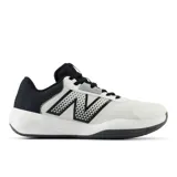 Championes de tenis New Balance 696 V6 para mujer, color blanco con detalles en negro.