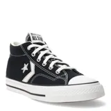 Championes Converse modelo Star Player 76 HI, de caña media, color negro con detalles en blanco. Presentan el icónico logo de estrella y chevron en el lateral, puntera de goma y cordones blancos.