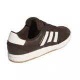 Championes Adidas Tyshawn II color marrón oscuro con las clásicas tres tiras laterales en blanco, detalles en el talón y suela de goma blanca con base de goma caramelo.