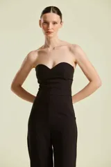 Pantalon de mujer Natalia Antolin modelo Duquesa, de corte sastre y silueta amplia de pernera recta, con diseño de talle alto.