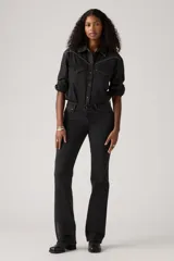 Pantalón jean de corte bootcut, color negro con efecto gastado, tiro súper bajo y cierre frontal con botón y cremallera.