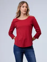 Remera negra de algodón, marca Ruby Rd, con mangas 3/4 y escote redondo.