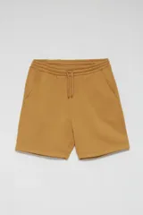 Bermuda deportiva de corte recto y ajuste cómodo, confeccionada en tejido de algodón con cintura elástica y cordón de ajuste interno.