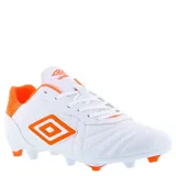 Championes de fútbol Umbro modelo Touch FG para hombre, diseñados para superficies de césped natural firme. Presentan una capellada de cuero sintético en color blanco con detalles en naranja, cierre de cordones y suela con tapones estratégicamente ubicados para optimizar la tracción y estabilidad en el campo de juego.
