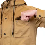 Campera color beige con capucha, cierre frontal con botones a presión, cuatro bolsillos frontales con botón a presión y puños ajustables con botón a presión.