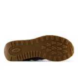 Championes New Balance 574 color lila con detalles en gris y blanco, confeccionados en gamuza y malla, con logo "N" característico en los laterales y entresuela ENCAP.