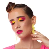 Aros colgantes con forma de rayo color amarillo flúor.