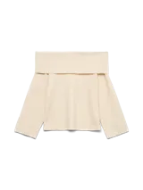 Sweater de punto en color crema con diseño off-shoulder, manga larga y calce regular.