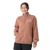 Buzo color beige con cierre de media cremallera, cuello alto y bolsillo tipo canguro. Estampado frontal con el logo de New Balance y la leyenda "Athletic Dept.".