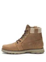 Bota Caterpillar de caña media para mujer, modelo Charli WP, color marrón, confeccionada en cuero con cuello de tela texturizada en tono tostado y suela de goma estructurada.