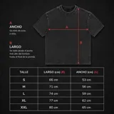 Remera oversize de algodón con efecto stone wash en color gris, manga corta y cuello redondo. Presenta un pequeño bordado en hilo rojo en la parte posterior con la palabra "Become.".