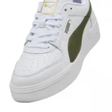 Championes Puma modelo CA Pro Classic II, de diseño urbano con plataforma, color blanco con detalles de logo en dorado.