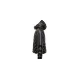 Campera puffer Casablanca negra, con capucha ajustable, cierre frontal y diseño acolchado con patrón geométrico en el frente.