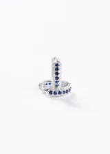 Par de aros tipo argolla (huggies) de plata 925, con dos filas de incrustaciones: una fila de zirconias azules y una fila de zirconias blancas.