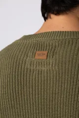 Sweater de tejido de punto acanalado en color azul, con cuello redondo, mangas largas y calce relajado.