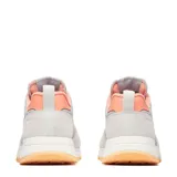 Championes Merrell modelo Alpine 83 Sport para mujer, en color gris con detalles en rosado y suela dentada en tono tostado.