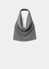 Top de fiesta sin mangas con cuello drapeado y espalda abierta. Presenta un diseño entallado y corto con aplicación de strass brillante.