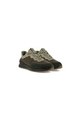 Championes Ecco Astir de cuero y gamuza color verde oliva, con cordones y suela de goma.