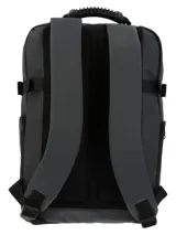 Mochila y maletín RKF de poliéster reciclado resistente al agua, en color gris oscuro con base negra. Cuenta con asa superior de goma reforzada, múltiples compartimentos con cierre impermeable, bolsillo para laptop y detalles en cordón verde con mosquetón.