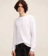 Remera manga larga de hombre, color blanco, de corte regular, con cuello redondo y textura waffle.