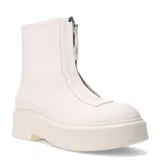 Botas Chelsea color blanco hueso con plataforma y cierre frontal con cremallera.