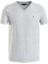 Remera de cuello en V, confeccionada en algodón, con mangas cortas y logo de la marca bordado en el pecho.