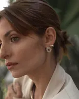 Aros colgantes de bronce y alpaca con pernos y cierres mariposa de plata 925.