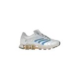 Championes Adidas Predator Megaride Kith, colaboración en color blanco con detalles en azul y suela con tecnología de amortiguación visible.