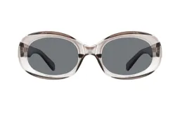 Lentes de sol con montura transparente y lentes grises.