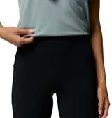 Short calza deportivo Columbia Loneridge de color negro, con diseño ajustado de tiro alto y tecnología hidroabsorbente Omni-Wick, confeccionado en tejido elástico en cuatro direcciones.