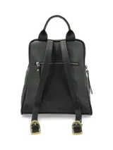 Mochila Hush Puppies de cuero negro, modelo Saba Bufalo, con cierre frontal, asas superiores y bolsillos laterales con tiras de flecos colgantes.