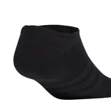 Pack de tres pares de medias invisibles Adidas Sportswear Thin&Light, con diseño ligero y refuerzo en el arco plantar. Incluye un par negro, un par gris melange y un par blanco, cada uno con el logo de la marca en la puntera.