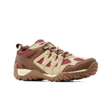 Championes de trekking Hi-Tec modelo Patsy, con diseño robusto en tonos beige, negro y verde oliva. Presentan una suela de goma con relieve para mayor tracción, refuerzos en la puntera y el talón, y cordones ajustables.