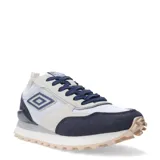 Championes urbanos Umbro modelo Venturi, con diseño de paneles en combinación de colores blanco, azul marino y gris. Presentan cierre de cordones, suela dentada en tono arena y el logo de la marca en el lateral.