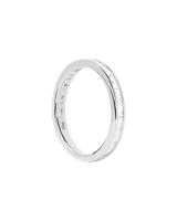 Anillo de plata con circonitas blancas engarzadas en talla baguette.