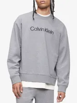 Buzo de cuello redondo Calvin Klein confeccionado en algodón, con corte regular, puños y bajo de canalé, y logo de la marca bordado en la parte frontal.