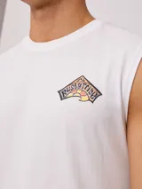 Musculosa blanca con estampado delantero y trasero. Corte holgado.