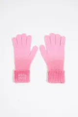 Guantes de punto color rosa con efecto degradado y etiqueta de silicona con logo de la marca.
