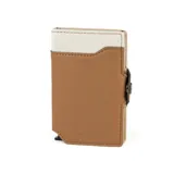 Billetera compacta de símil cuero bicolor en marrón y blanco con estructura de aluminio. Posee un sistema de eyección para hasta 5 tarjetas, compartimento para billetes y protección RFID.
