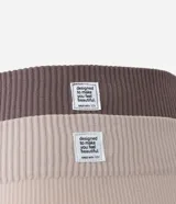 Pack de dos bombachas tipo boyshort confeccionadas en poliamida seamless con textura acanalada y cintura elástica ancha. Diseño sin costuras para mayor confort.