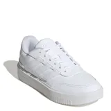 Championes Adidas Courtblock Bold de mujer, color blanco, con plataforma y las tres tiras características de la marca en los laterales.