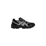 Championes Asics modelo Gel-1130, color negro con detalles plateados, con diseño inspirado en el running y capellada de malla.