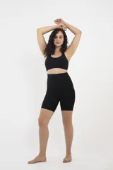 Sujetador moldeador sin aros color beige.