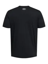 Remera Under Armour negra de corte clásico, con logo grande estampado en el pecho y confeccionada en tejido ligero de secado rápido.