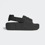 Sandalias Adidas Adilette 22 XLG color negro, con diseño texturizado y correa ajustable en el talón.